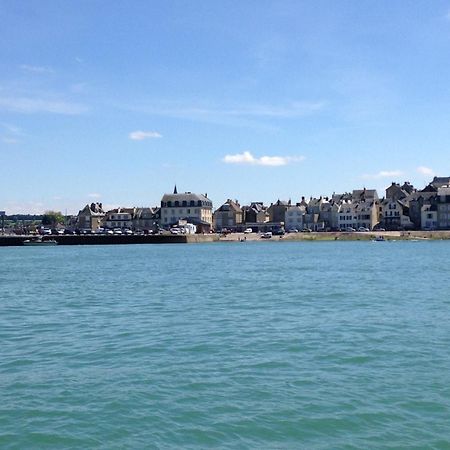 Apt Duplex Ou Plain Pied Tout Confort Plein Centre Ville Bayeux Proche Commerces, Restaurants, Avec Terrasse Privative Ou Jardin Commun Amenage Clos, Parking Gratuit A Proximite, Proche Plages Du Debarquement Exterior photo