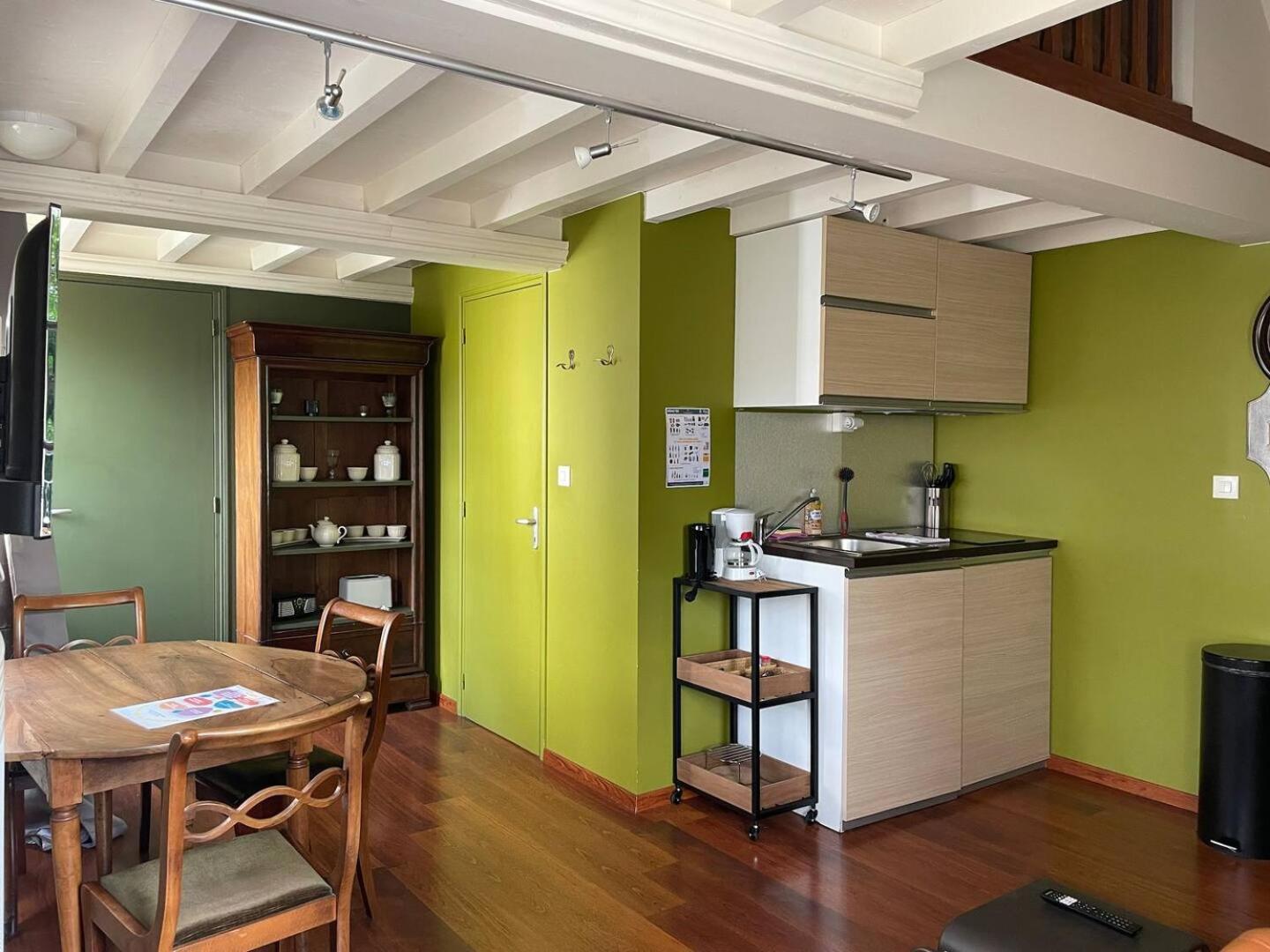 Apt Duplex Ou Plain Pied Tout Confort Plein Centre Ville Bayeux Proche Commerces, Restaurants, Avec Terrasse Privative Ou Jardin Commun Amenage Clos, Parking Gratuit A Proximite, Proche Plages Du Debarquement Exterior photo