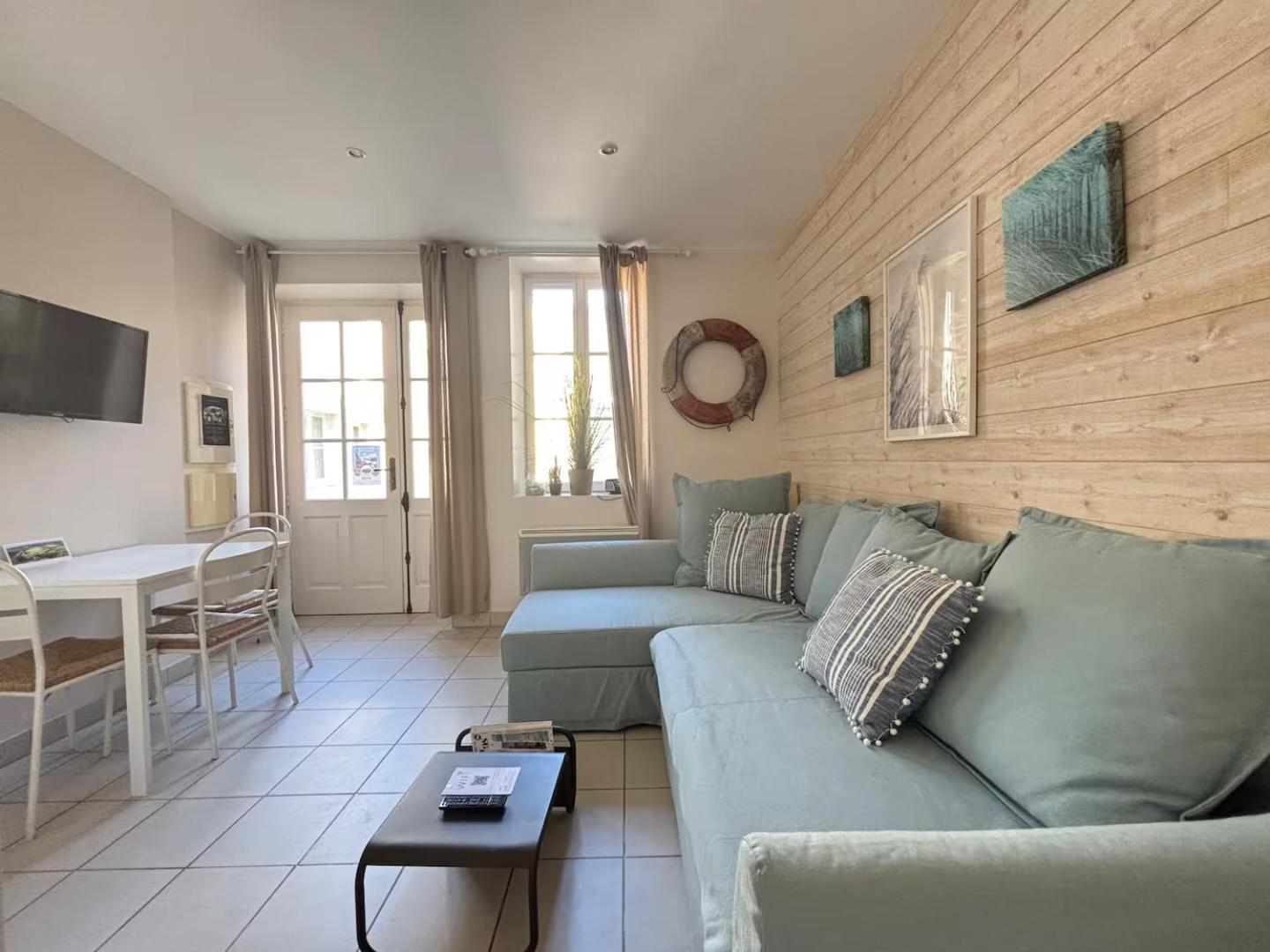 Apt Duplex Ou Plain Pied Tout Confort Plein Centre Ville Bayeux Proche Commerces, Restaurants, Avec Terrasse Privative Ou Jardin Commun Amenage Clos, Parking Gratuit A Proximite, Proche Plages Du Debarquement Exterior photo