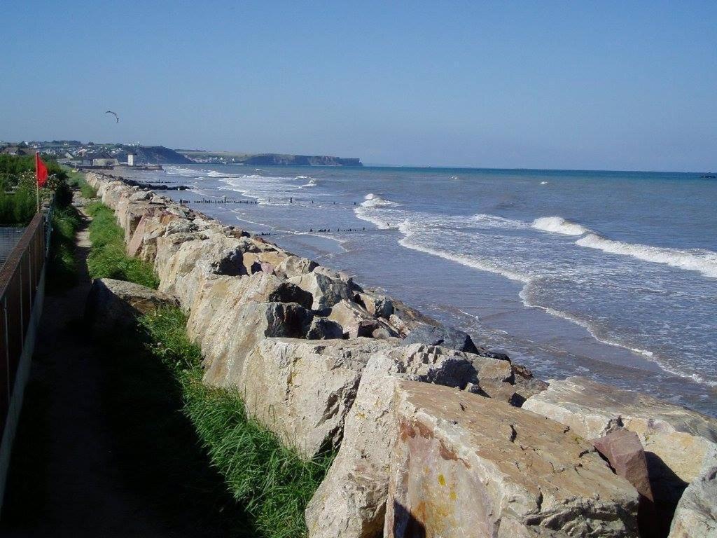 Apt Duplex Ou Plain Pied Tout Confort Plein Centre Ville Bayeux Proche Commerces, Restaurants, Avec Terrasse Privative Ou Jardin Commun Amenage Clos, Parking Gratuit A Proximite, Proche Plages Du Debarquement Exterior photo